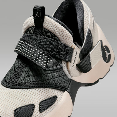 Jordan Trunner LX Women s Shoes. Nike JP